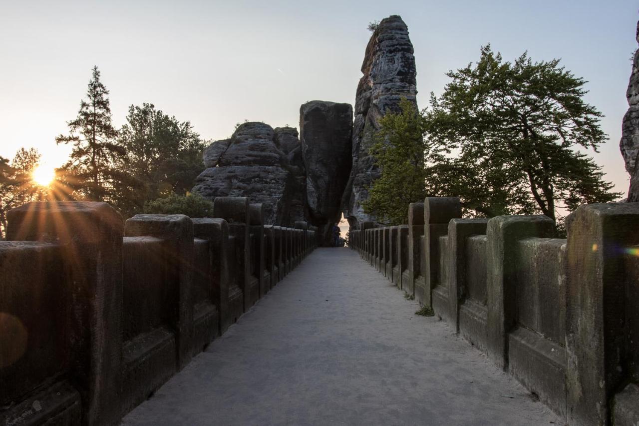 Pilgrims Inn Крайша Экстерьер фото