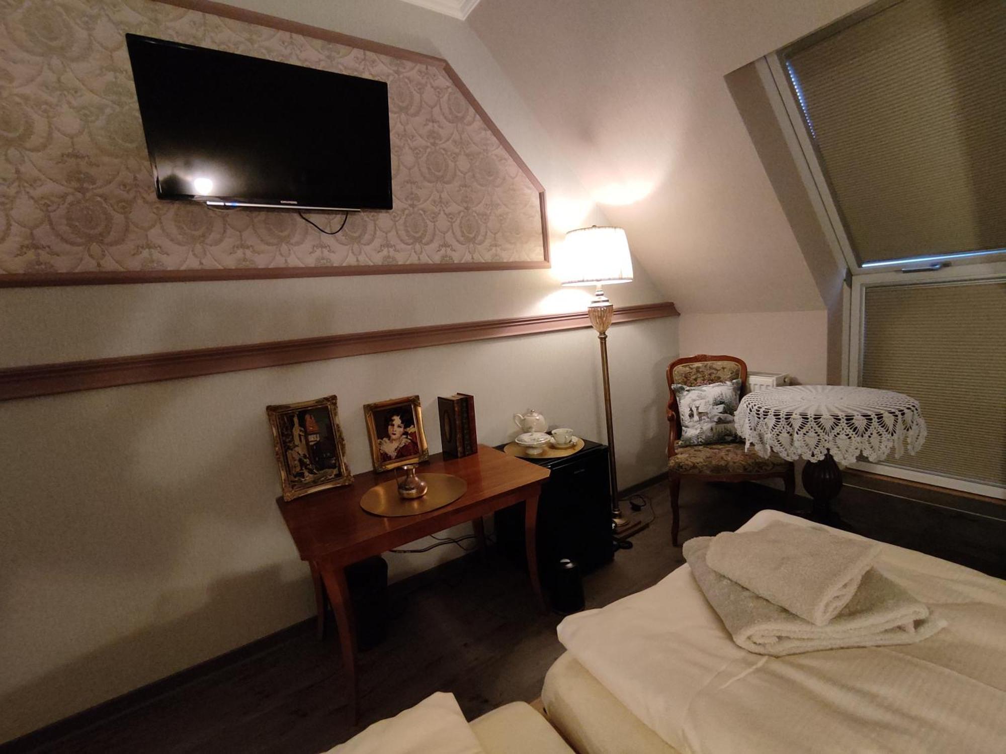 Pilgrims Inn Крайша Экстерьер фото