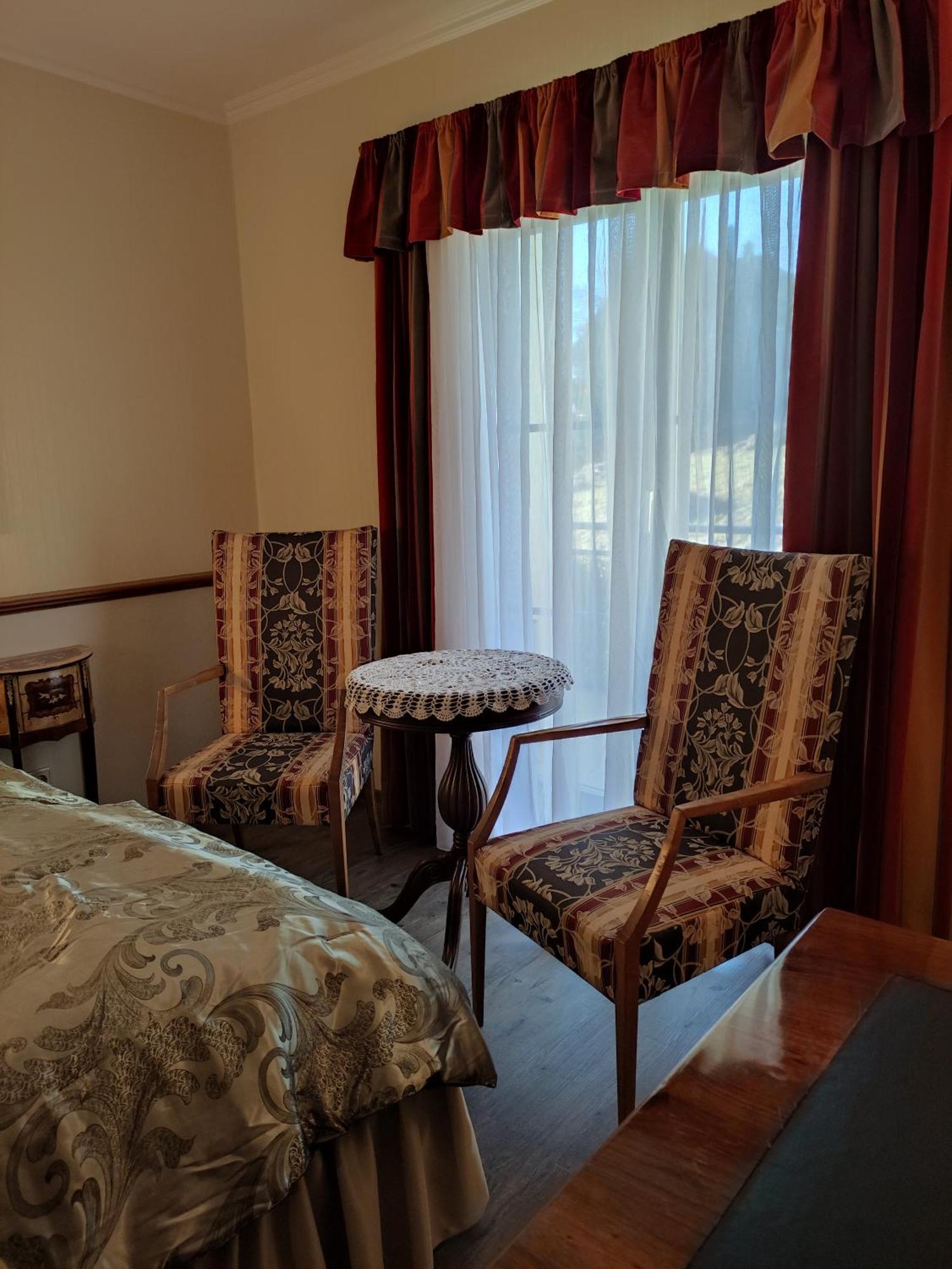 Pilgrims Inn Крайша Экстерьер фото